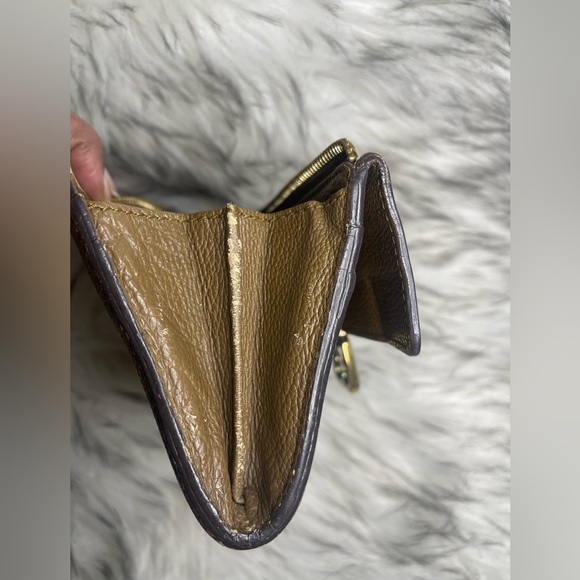 AUTHENTIC CHLOE ELSIE LONG ZIP TURN LOCK WALLET - Picture 11 of 16